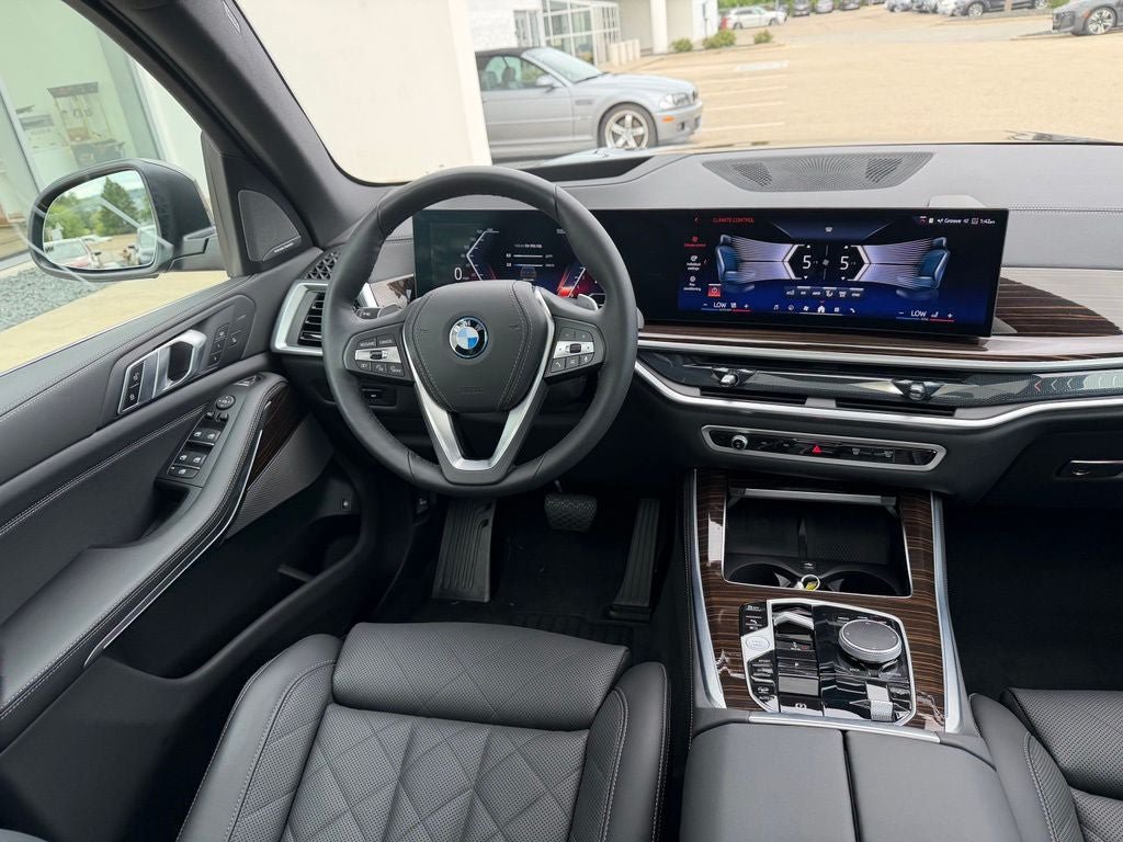 Used 2026 BMW X5 xDrive50e AWD/4WD image 21