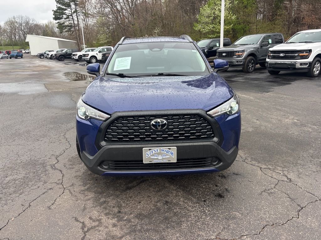 Used 2023 Toyota Corolla Cross LE w/ Moonroof Package image 3