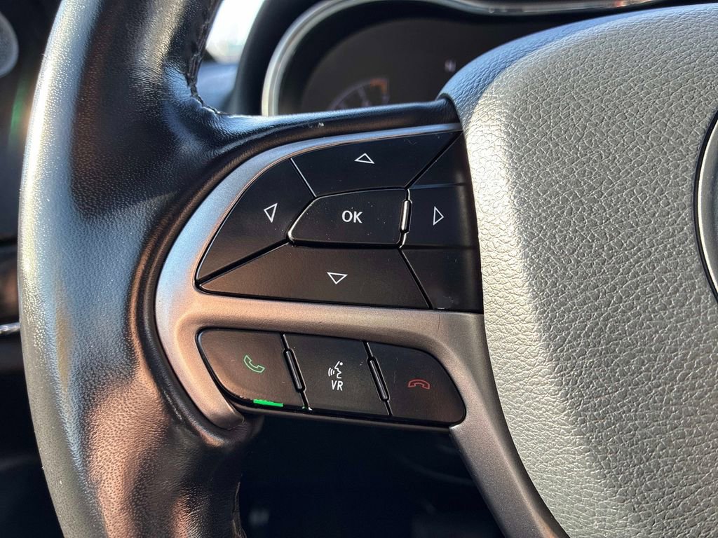Used 2020 Jeep Grand Cherokee Limited AWD/4WD image 25
