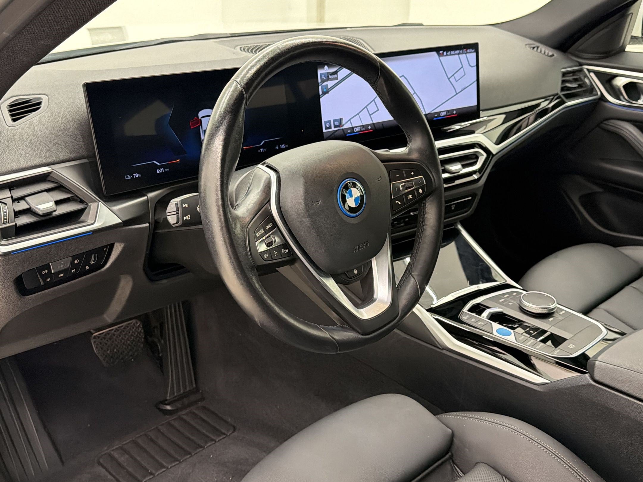 Used 2023 BMW i4 eDrive35 w/ Premium Package RWD image 4
