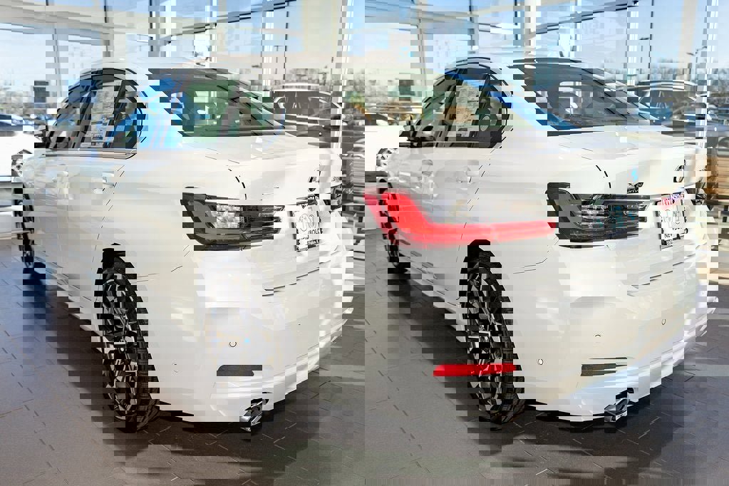 New 2026 BMW 330i xDrive Sedan w/ Premium Package image 4