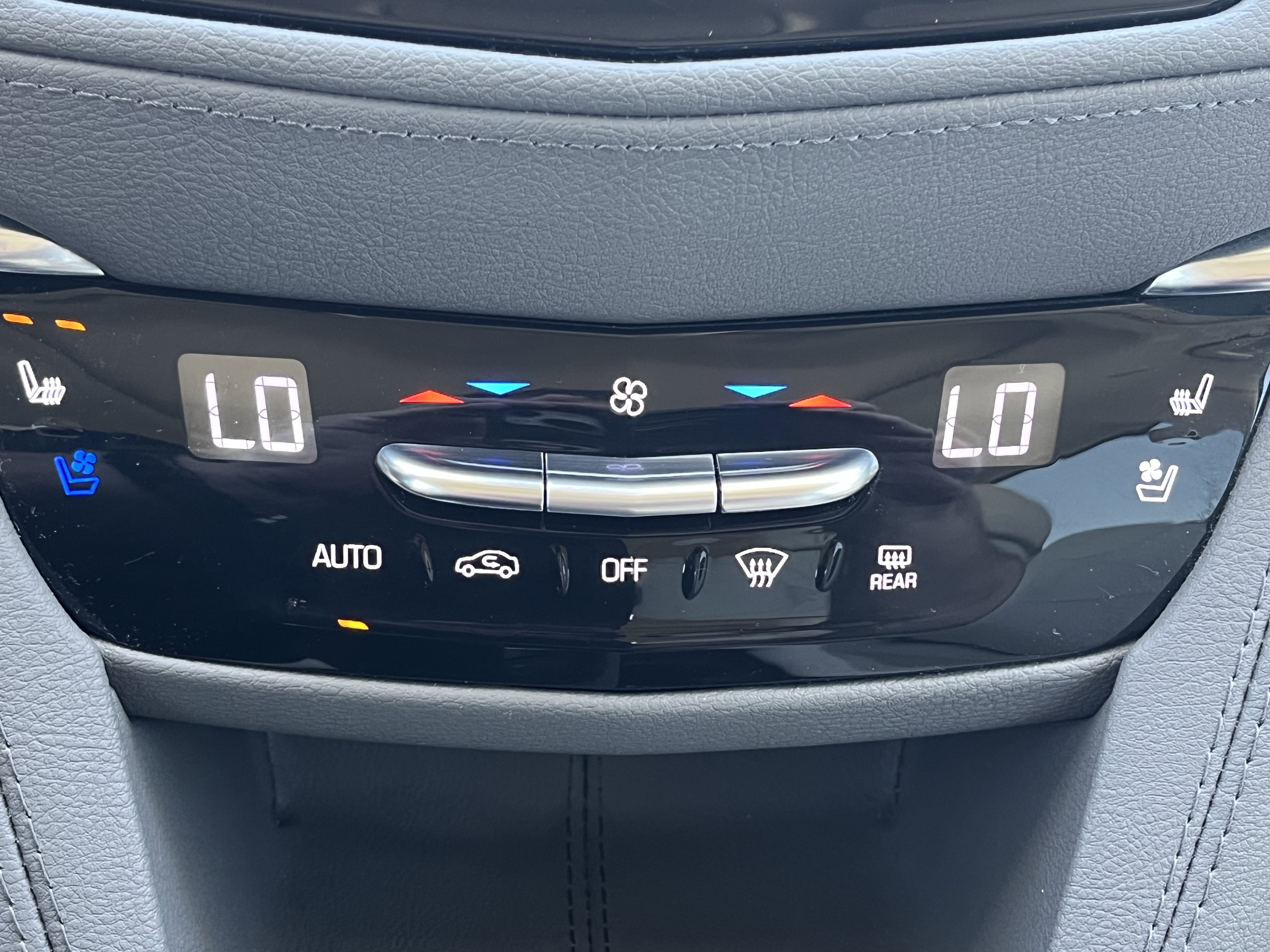 Certified 2023 Cadillac XT5 Premium Luxury FWD image 27