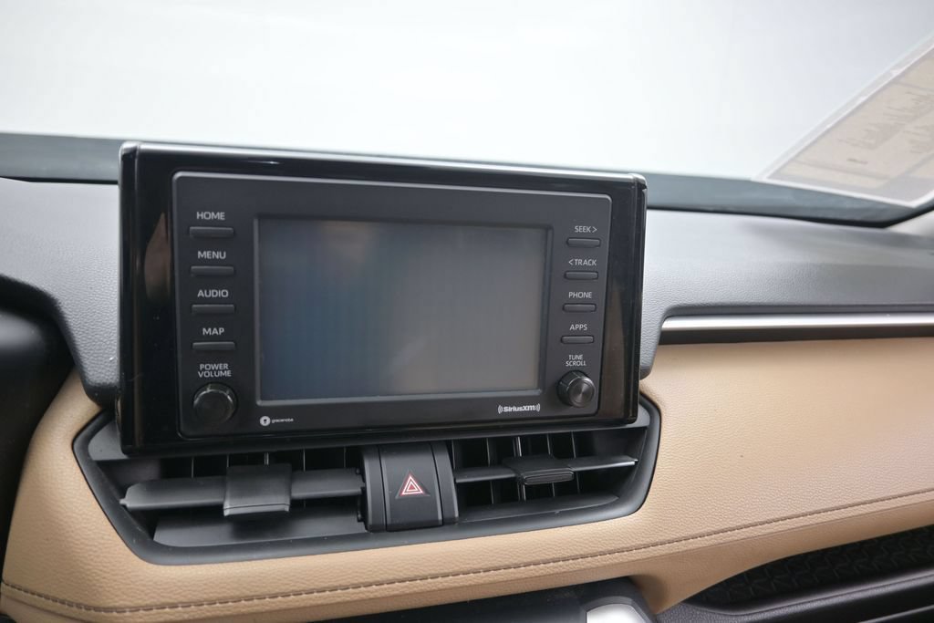 Used 2020 Toyota RAV4 XLE w/ Convenience Package FWD image 13
