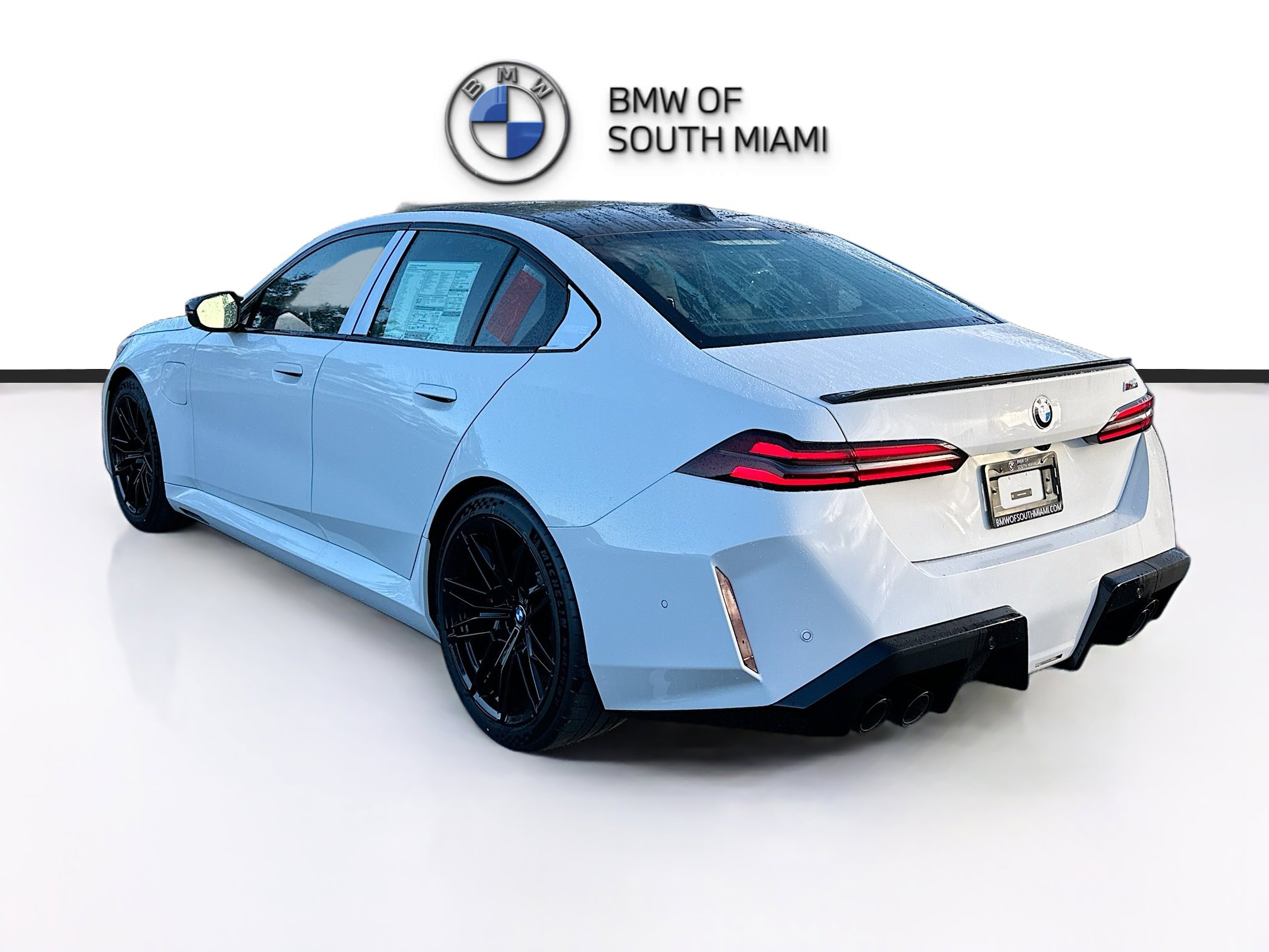 New 2026 BMW M5 w/ Carbon Package image 4