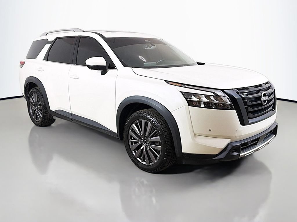 Used 2023 Nissan Pathfinder SL w/ SL Premium Package AWD/4WD image 2