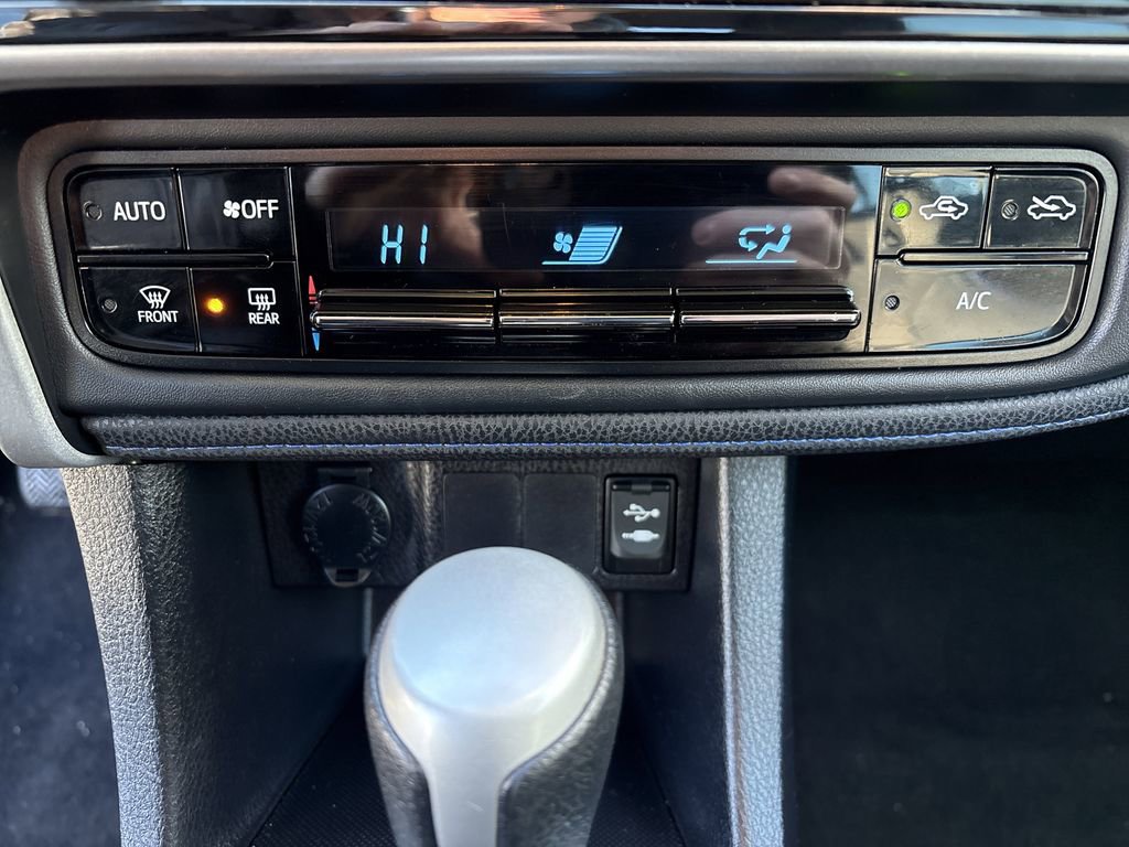 Used 2017 Toyota Corolla SE w/ Body Protection Package image 19