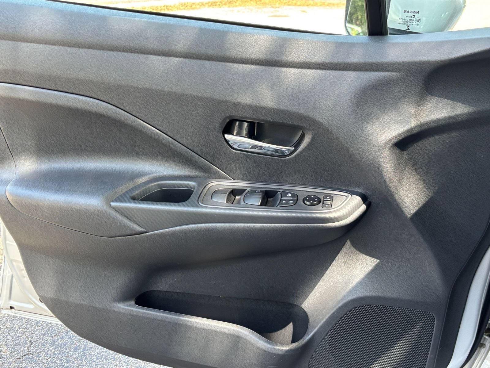 Used 2025 Nissan Versa SV FWD image 18