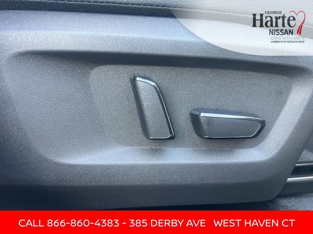 Certified 2025 Nissan Rogue SL image 35