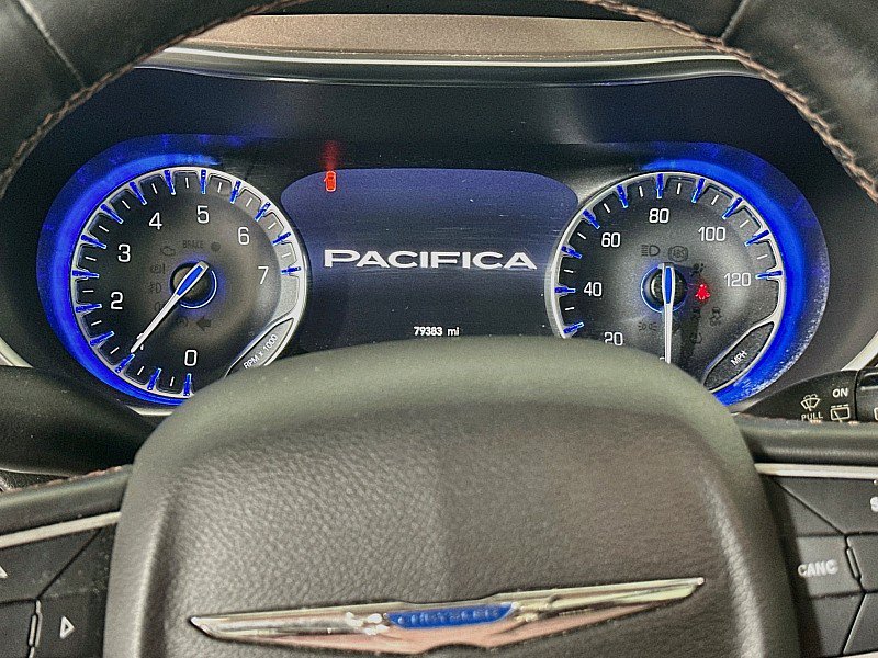 Used 2019 Chrysler Pacifica Touring-L Plus w/ Advanced Safetytec Group FWD image 13