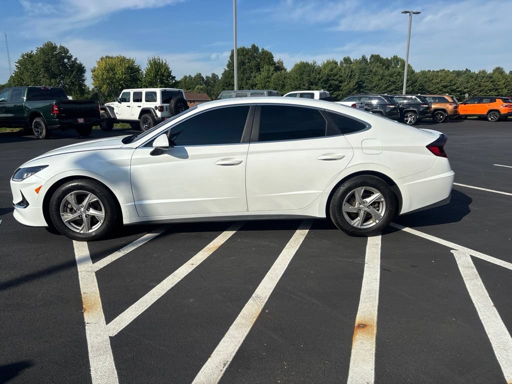 Used 2021 Hyundai Sonata SE w/ Preferred Accessory Package FWD image 6