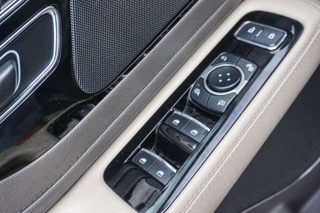 Used 2023 Lincoln Aviator Reserve w/ Equipment Group 201A AWD/4WD image 11