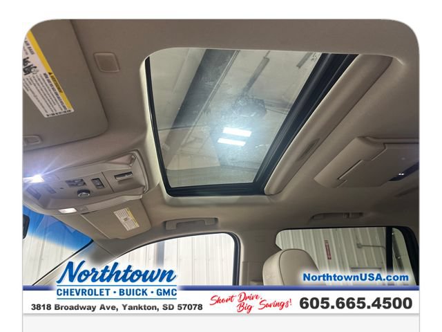 Used 2017 GMC Yukon Denali w/ Open Road Package AWD/4WD image 21