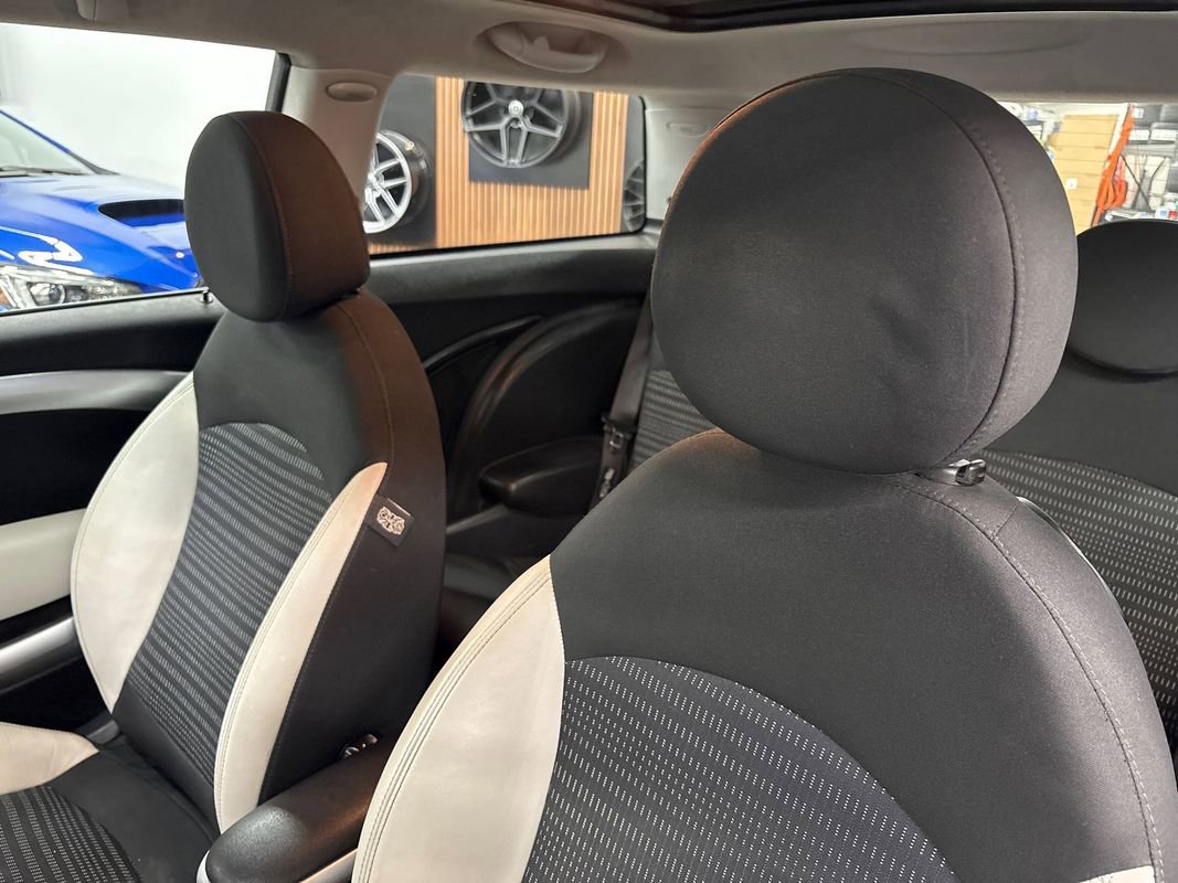 Used 2010 MINI Cooper Hardtop image 40
