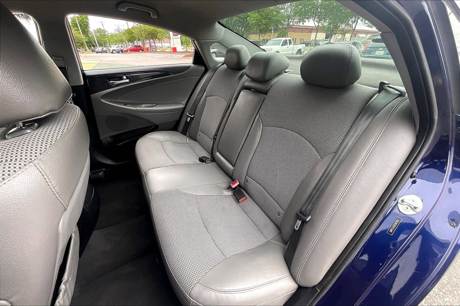 Used 2014 Hyundai Sonata SE FWD image 29