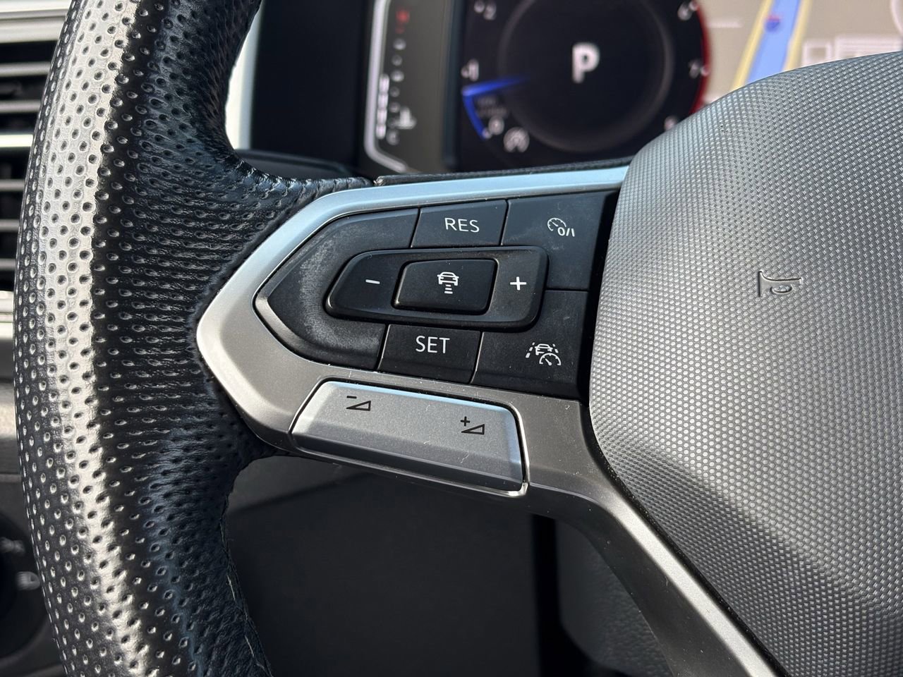 Used 2022 Volkswagen Atlas Cross Sport SEL Premium R-Line AWD/4WD image 16