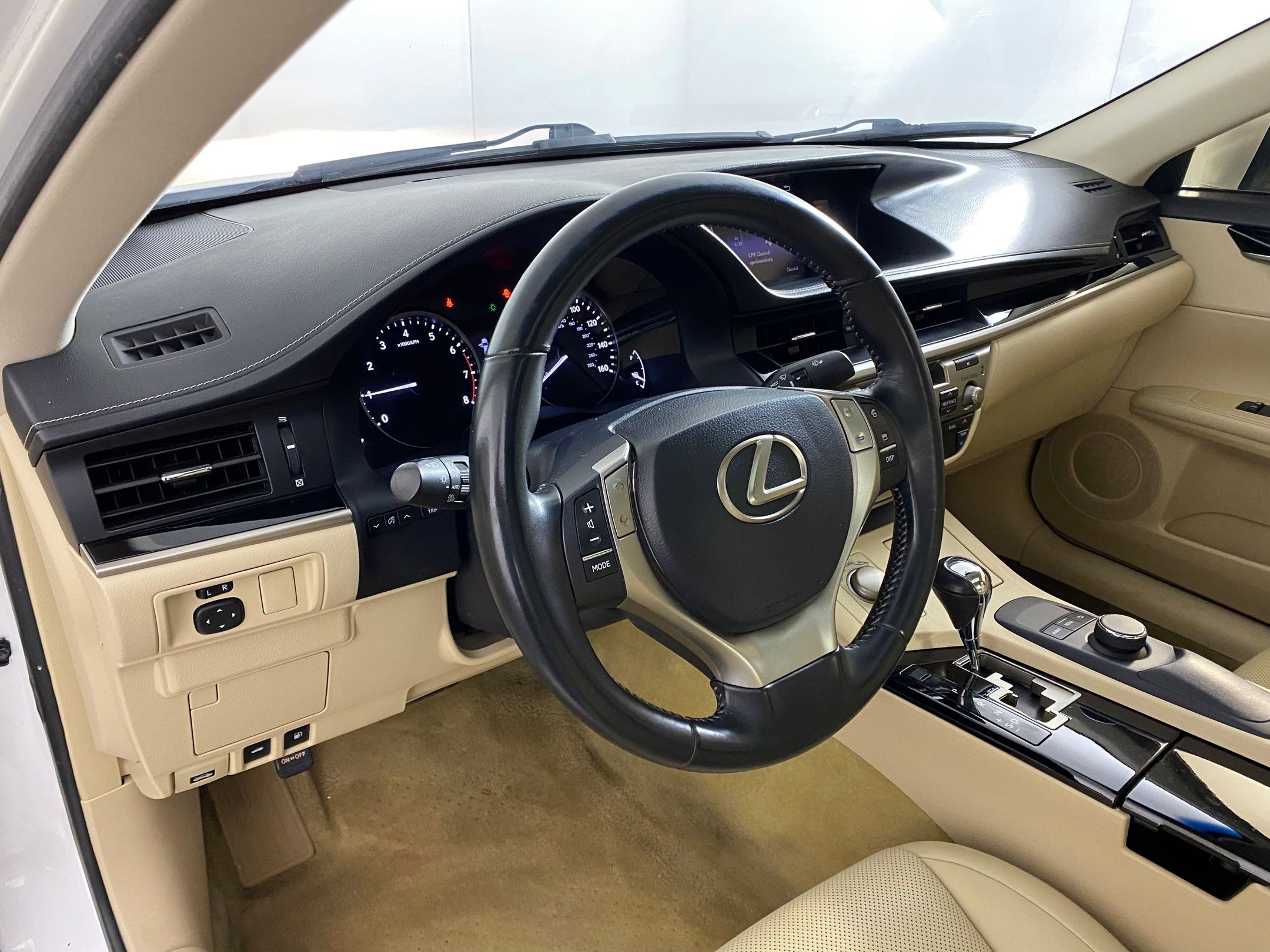 Used 2015 Lexus ES 350 image 4