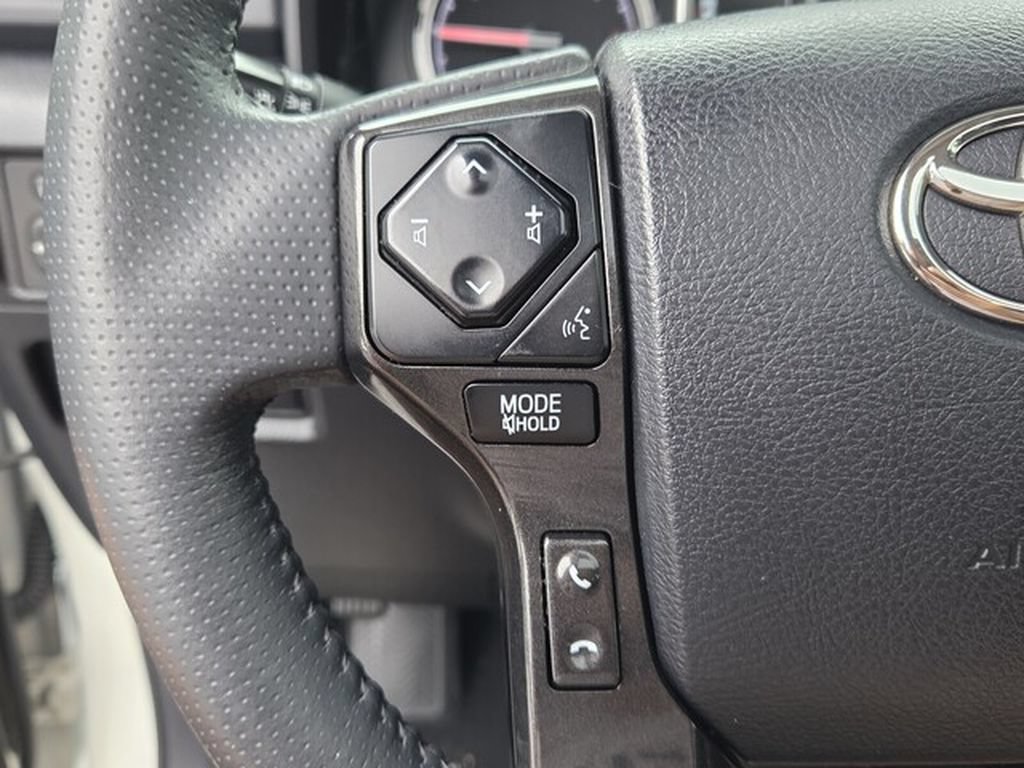 Used 2021 Toyota 4Runner Nightshade AWD/4WD image 27