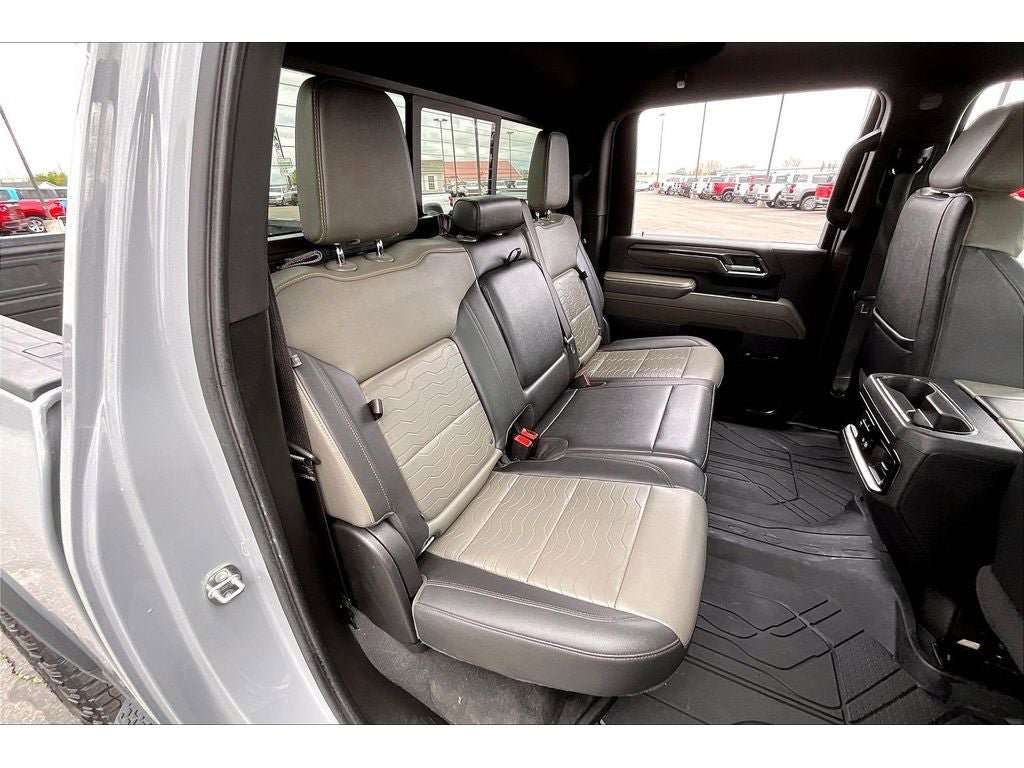 Used 2024 Chevrolet Silverado 2500 ZR2 w/ Technology Package AWD/4WD image 28
