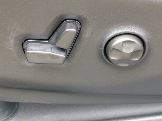 New 2026 Chrysler Pacifica Select FWD image 17