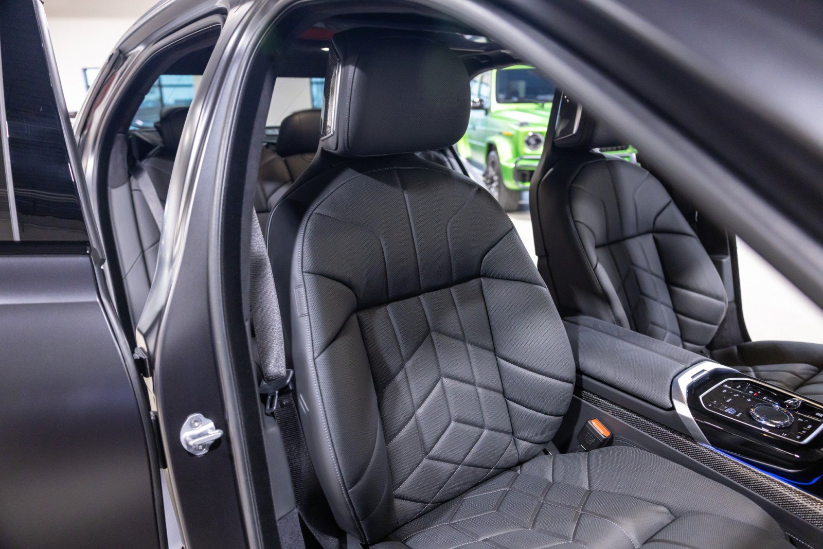 Used 2026 BMW 760i xDrive AWD/4WD image 30