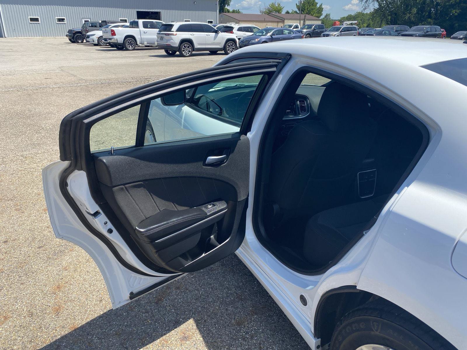 Used 2020 Dodge Charger SXT RWD image 25