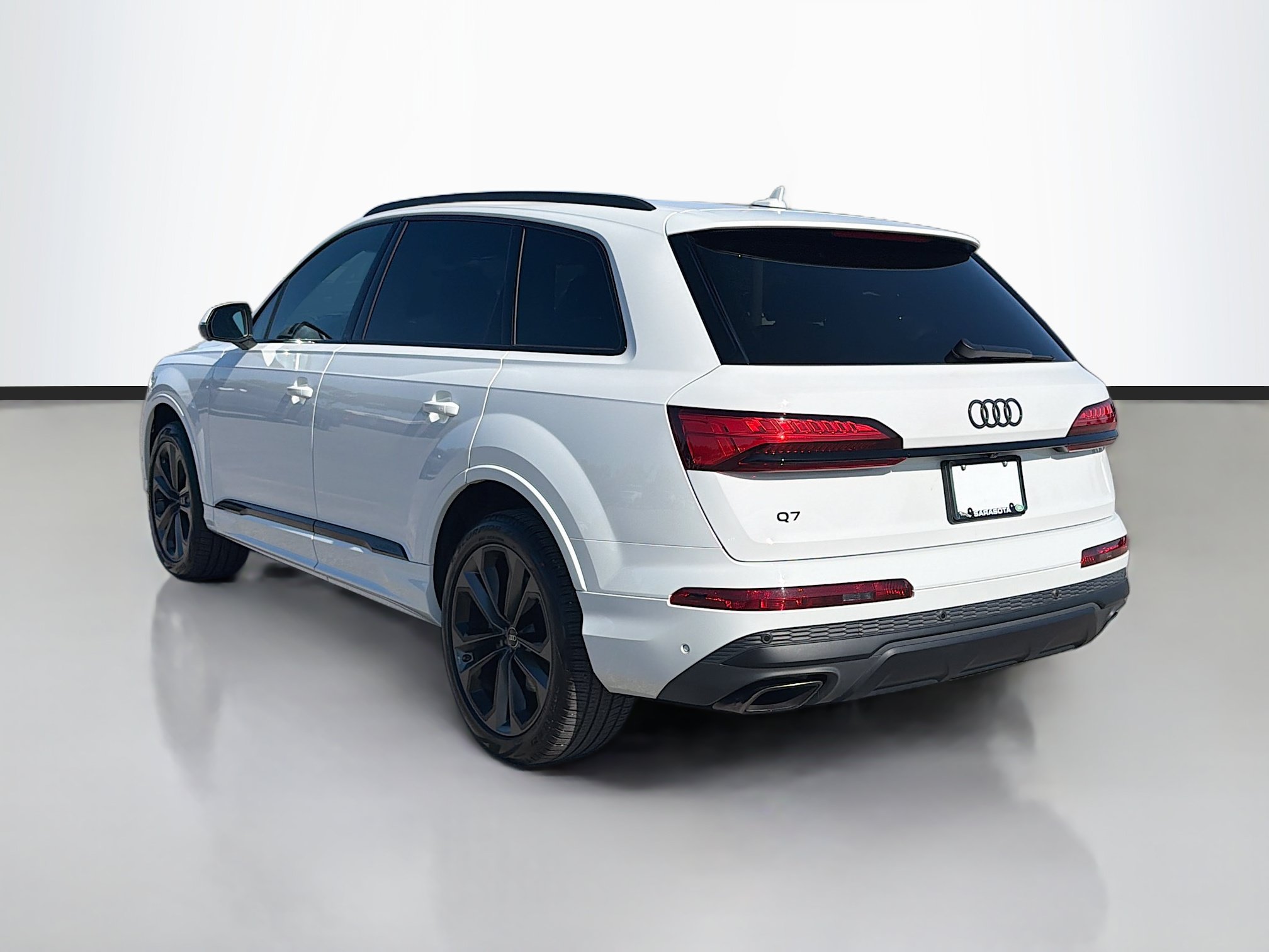 Used 2025 Audi Q7 3.0T Premium Plus AWD/4WD image 3