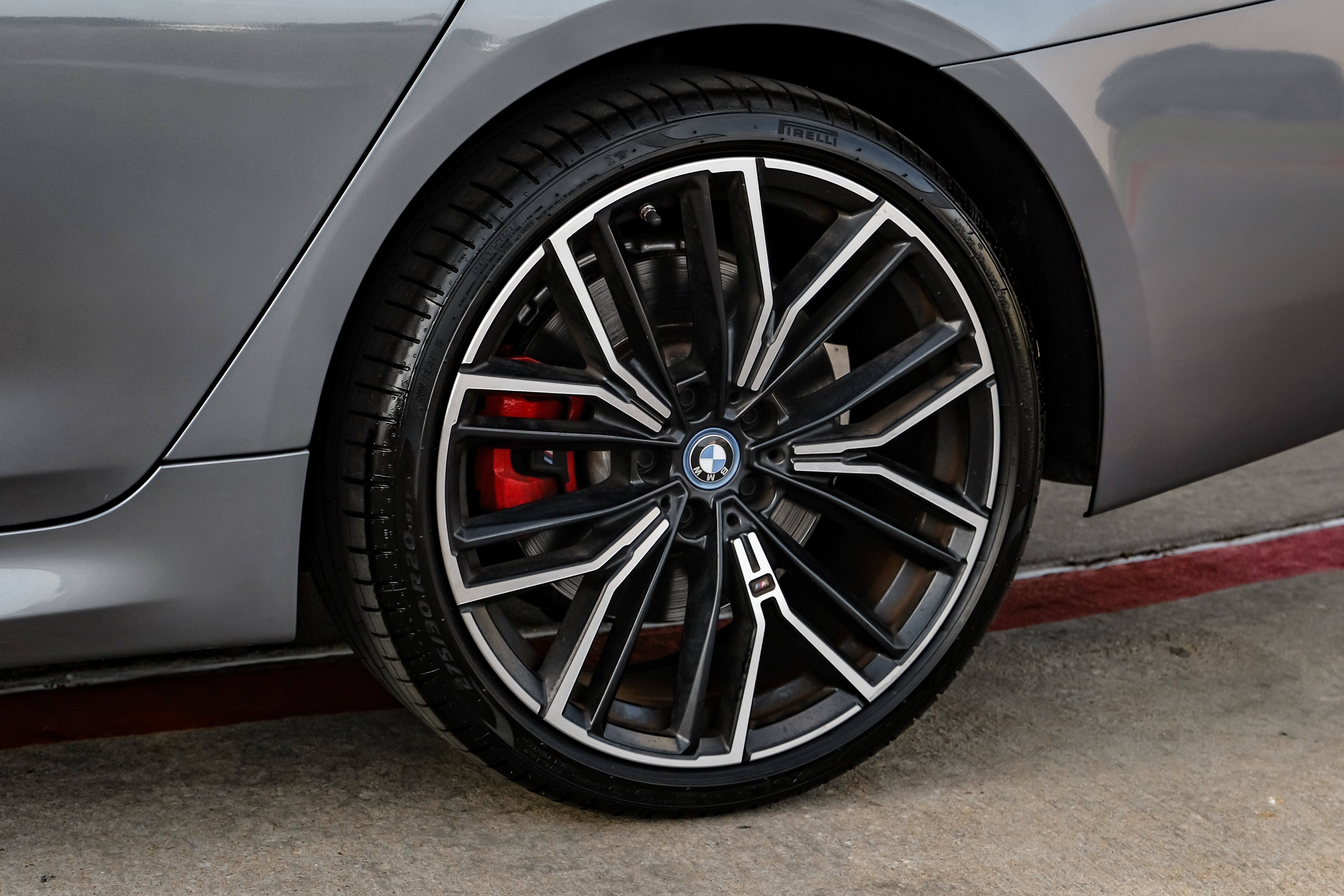 Used 2022 BMW 530e w/ M Sport Package RWD image 50