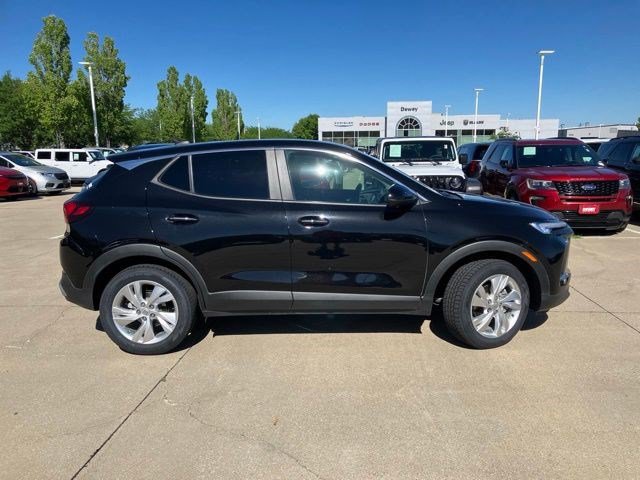Used 2024 Buick Encore GX Preferred w/ Comfort Package AWD/4WD image 5