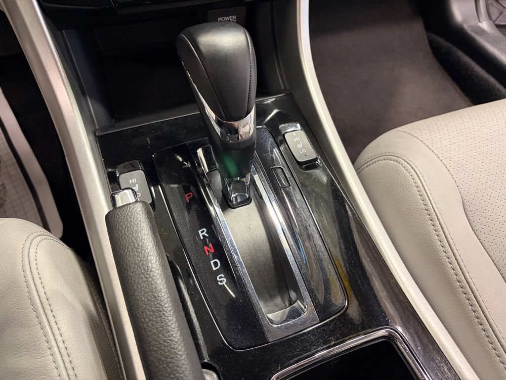 Used 2017 Honda Accord Touring image 26