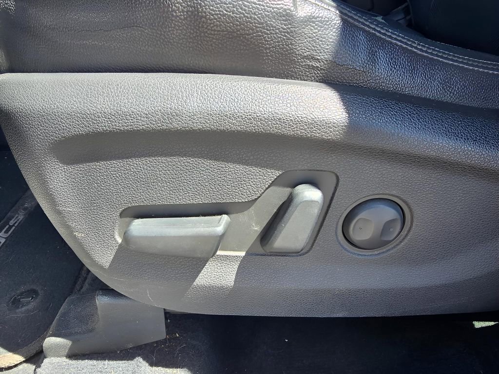 Used 2016 Hyundai Tucson Limited w/ Option Group 03 AWD/4WD image 13