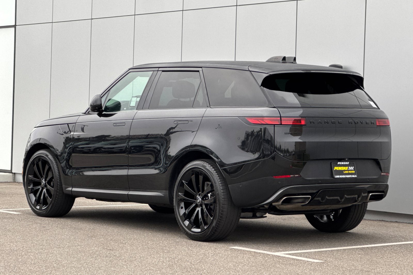 Certified 2024 Land Rover Range Rover Sport SE AWD/4WD image 3