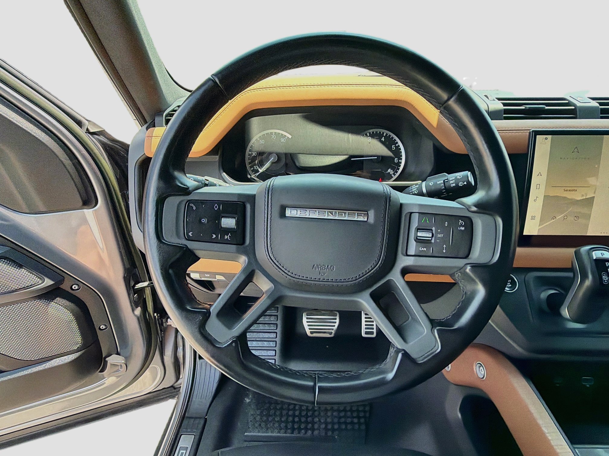 Used 2023 Land Rover Defender 110 X AWD/4WD image 40