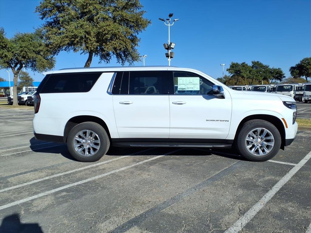 New 2026 Chevrolet Suburban Premier image 3