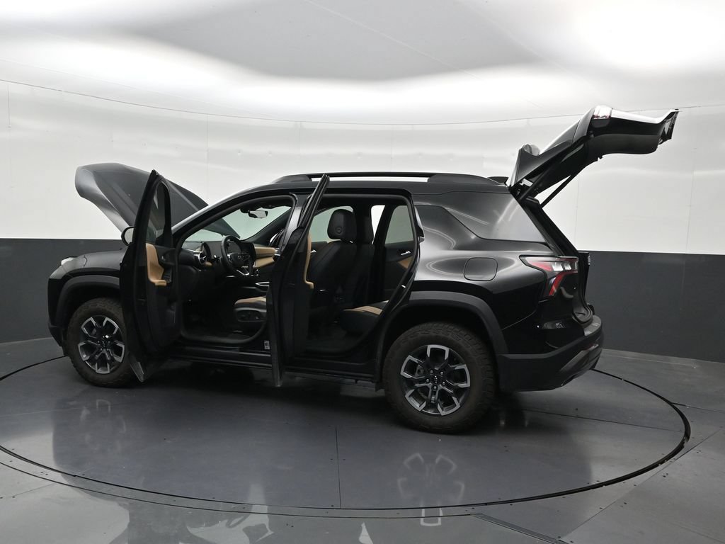 Used 2025 Chevrolet Equinox ACTIV w/ Safety and Technology Package FWD image 35