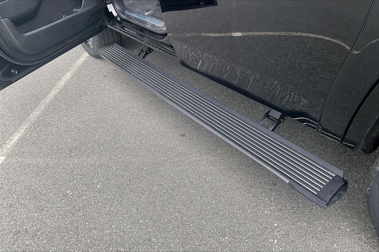 New 2026 Jeep Grand Wagoneer L Summit w/ Premium Group III image 10