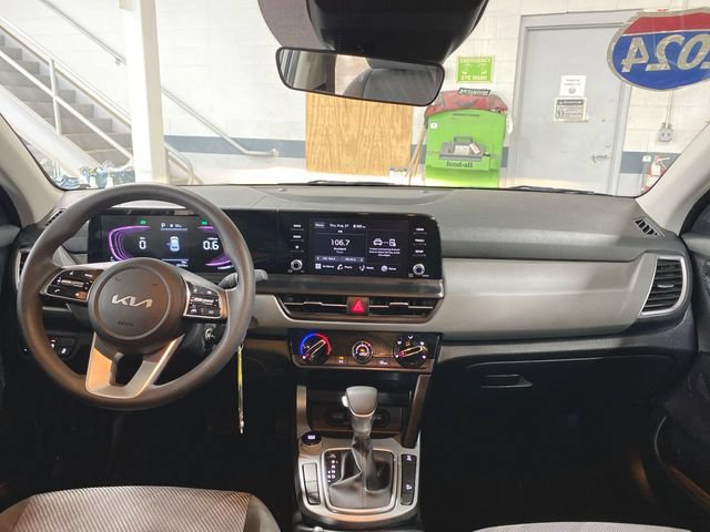 Used 2024 Kia Seltos LX AWD/4WD image 18