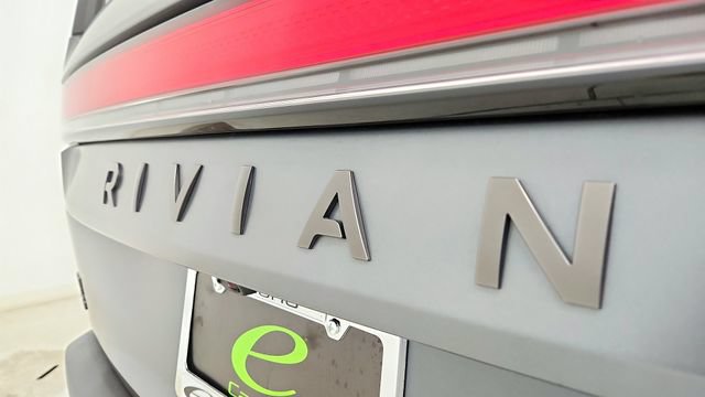 Used 2026 Rivian R1S Adventure AWD/4WD image 34