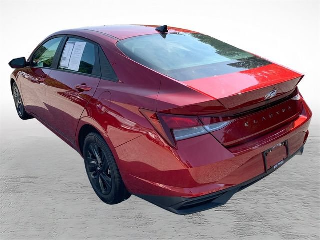 Certified 2023 Hyundai Elantra SEL w/ Cargo Package FWD image 5
