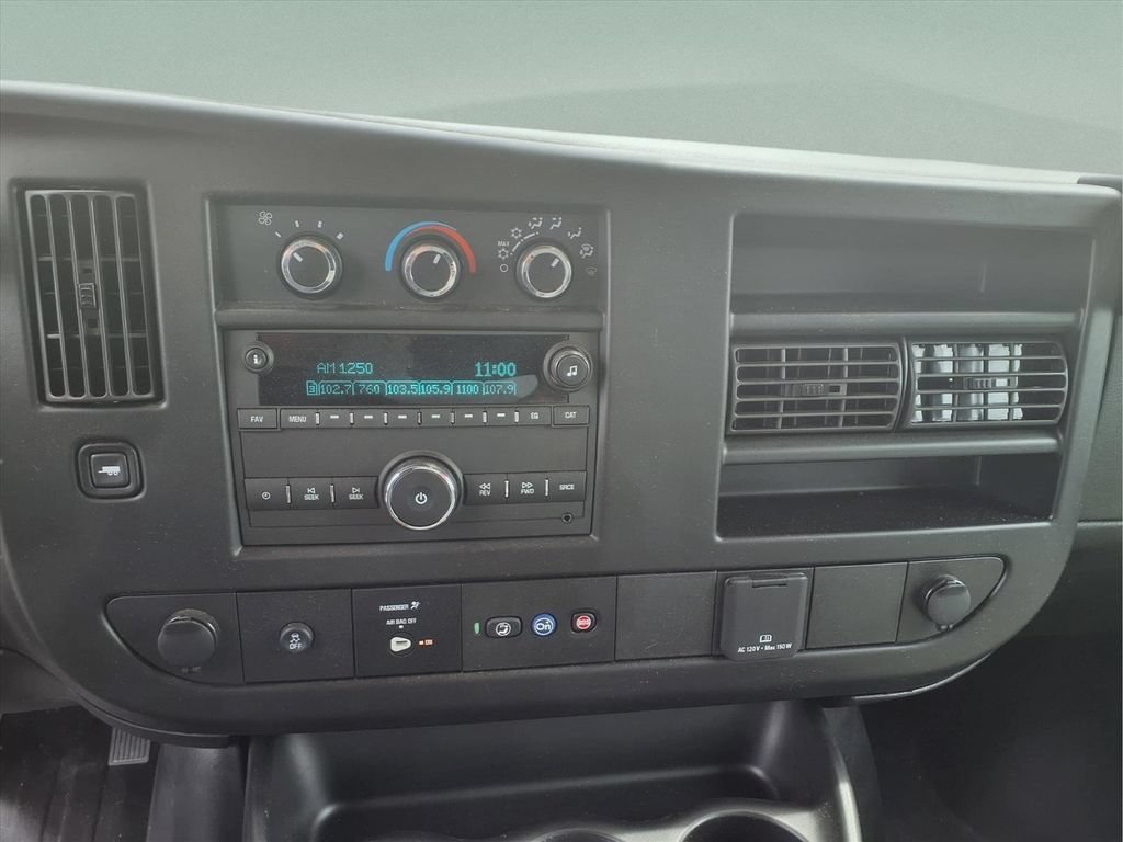 Used 2024 GMC Savana 3500 Extended w/ Power Convenience Package RWD image 11