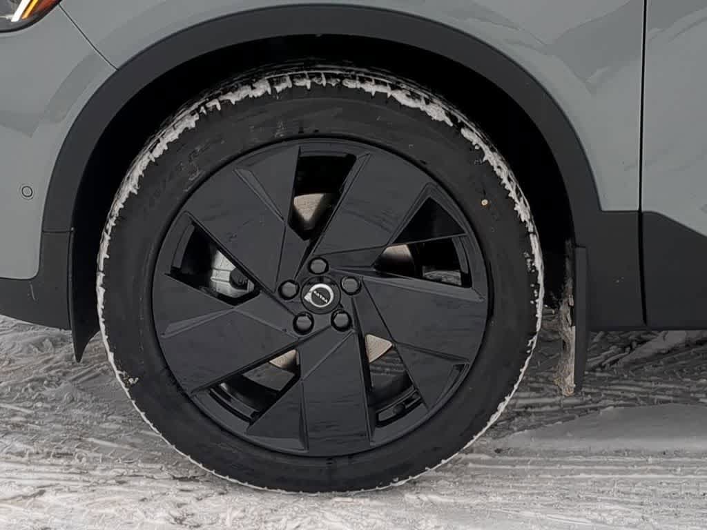 New 2026 Volvo XC40 B5 Ultra w/ Protection Package Premier AWD/4WD image 14