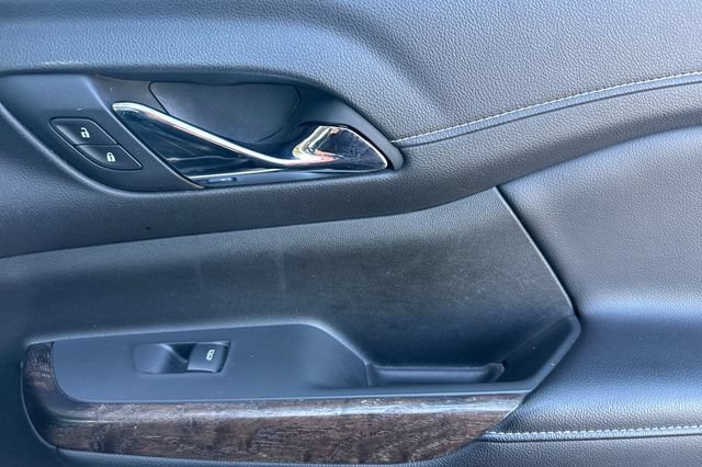 Used 2021 GMC Acadia Denali w/ Denali Technology Package FWD image 22
