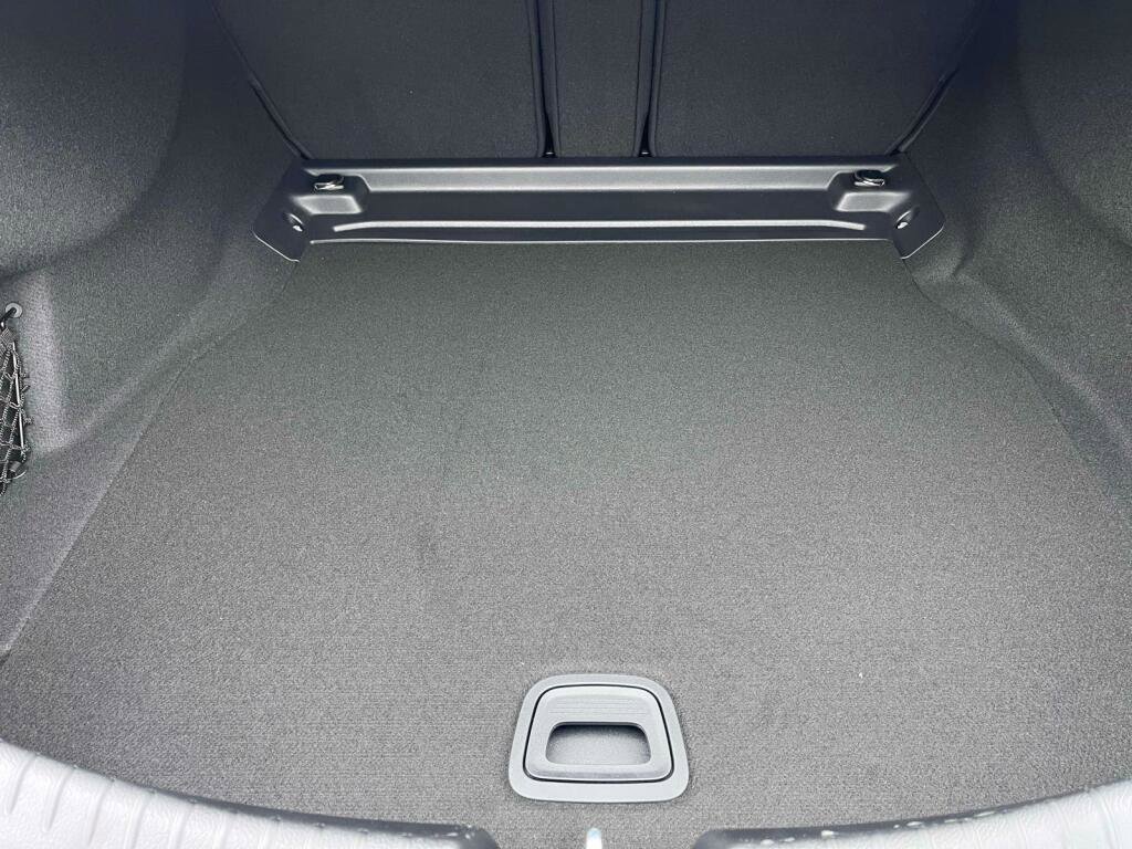 New 2026 Mercedes-Benz CLE 450 4MATIC Coupe image 17