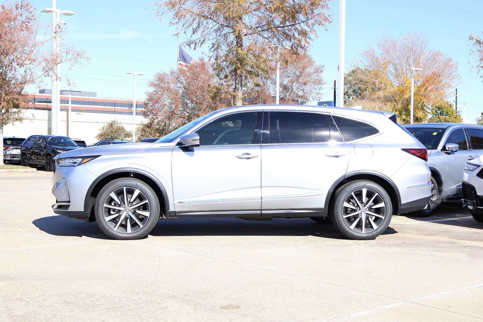 Certified 2026 Acura MDX w/ Technology Package FWD image 3