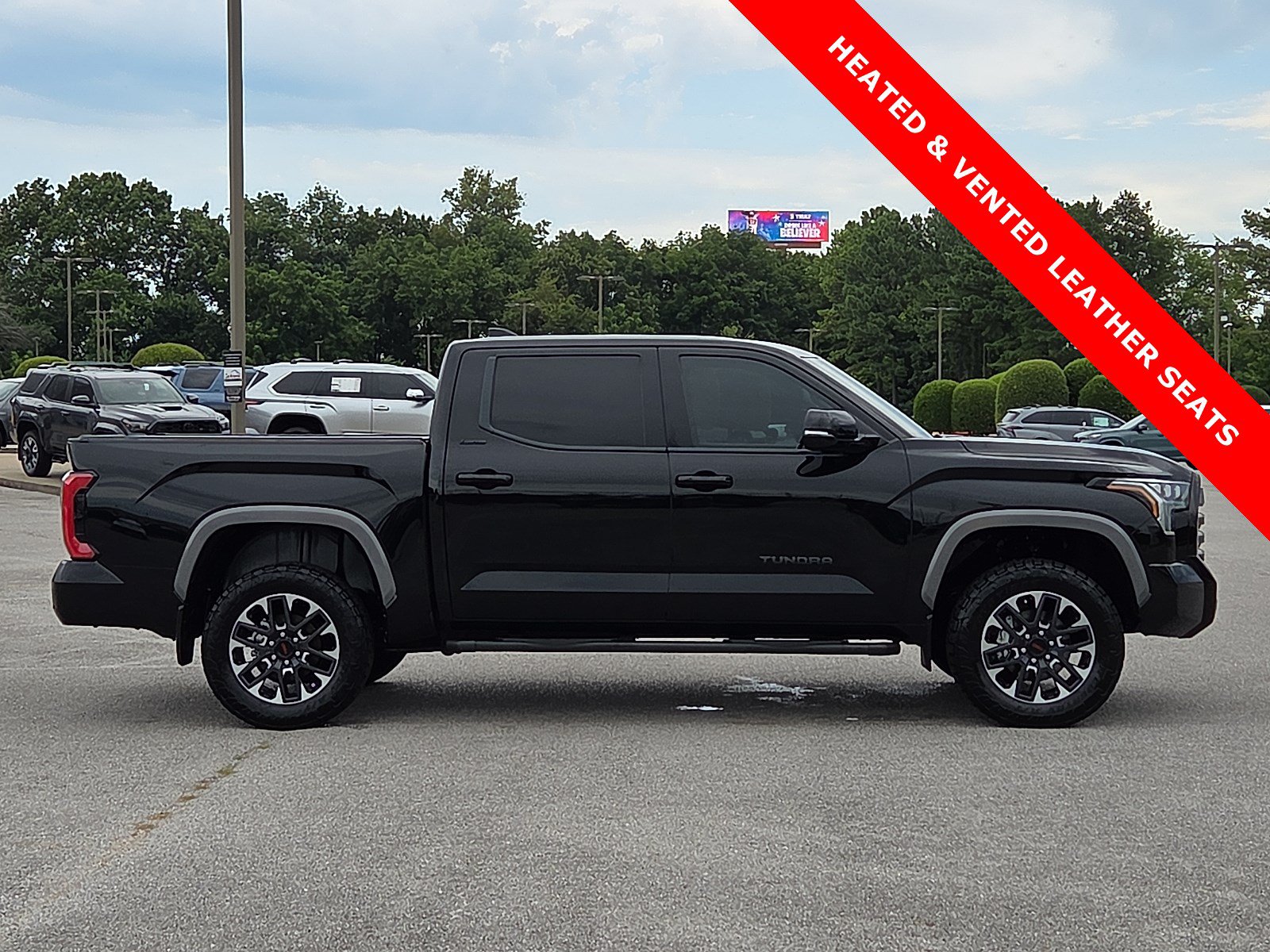 Used 2024 Toyota Tundra Limited AWD/4WD image 6