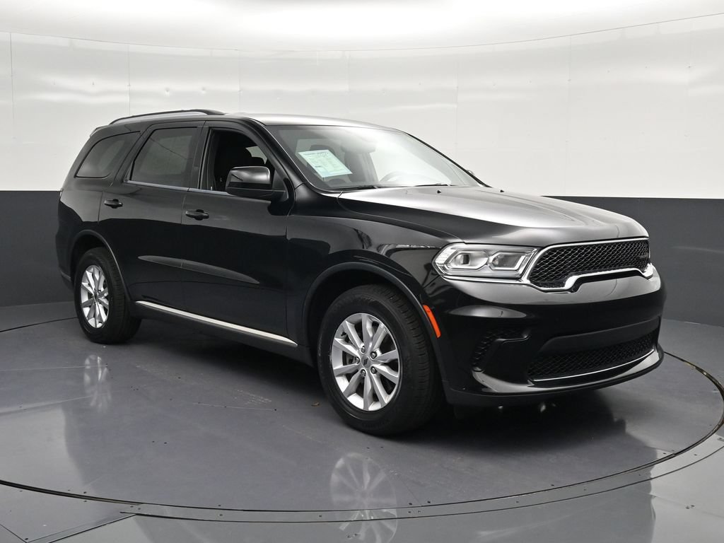 Used 2024 Dodge Durango SXT w/ 3rd Row Seating Group RWD image 5