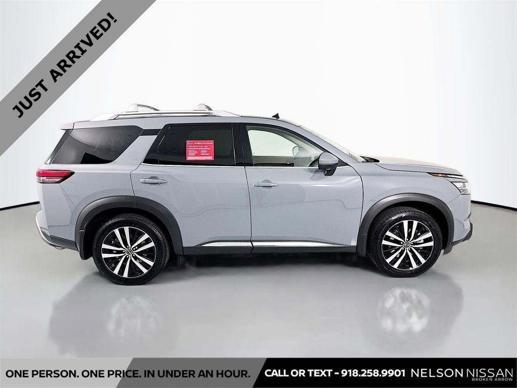 Used 2024 Nissan Pathfinder Platinum w/ Cargo Package image 4