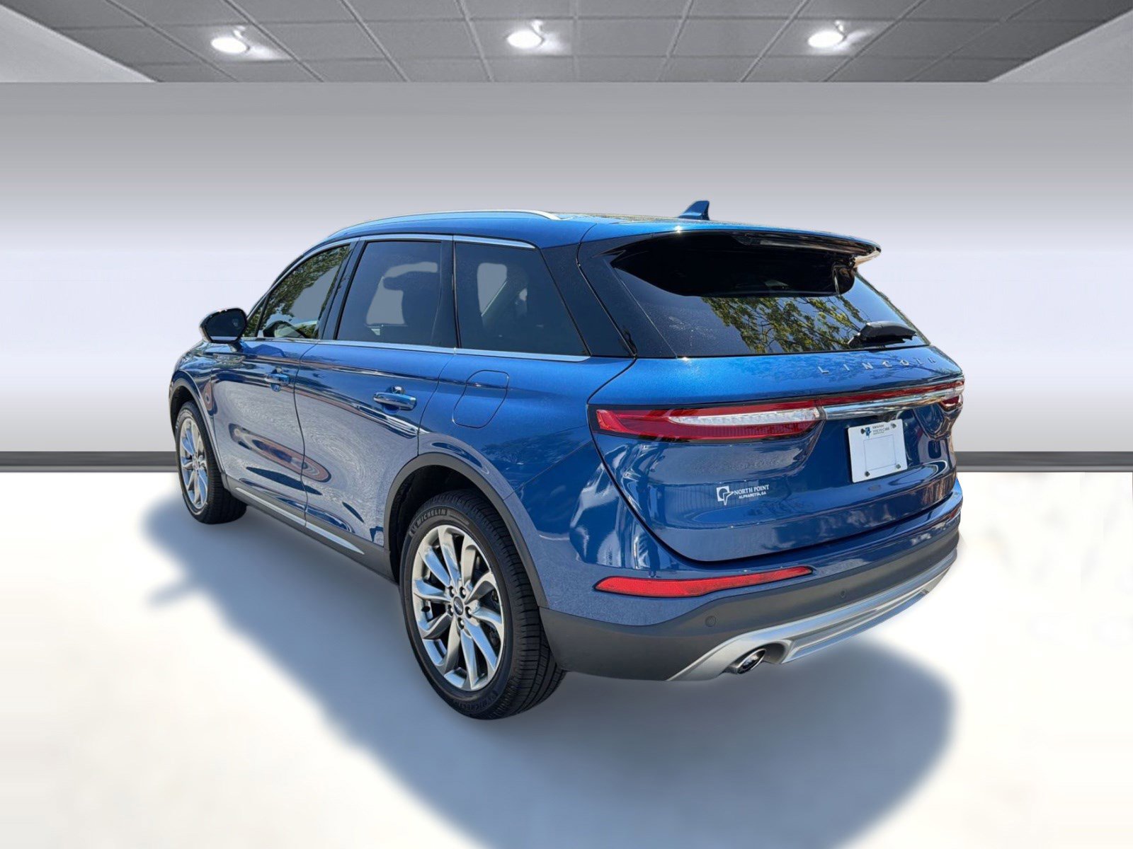 Used 2020 Lincoln Corsair FWD w/ Premium Package image 3