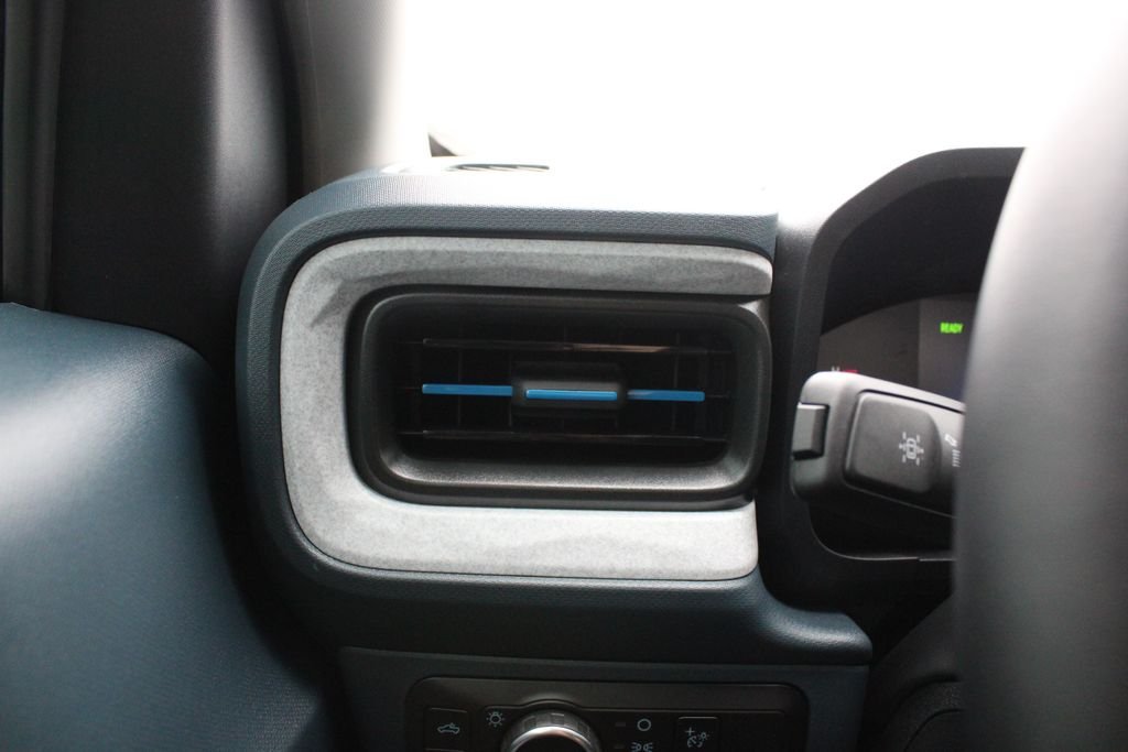 New 2026 Ford Maverick XLT w/ XLT Luxury Package FWD image 8