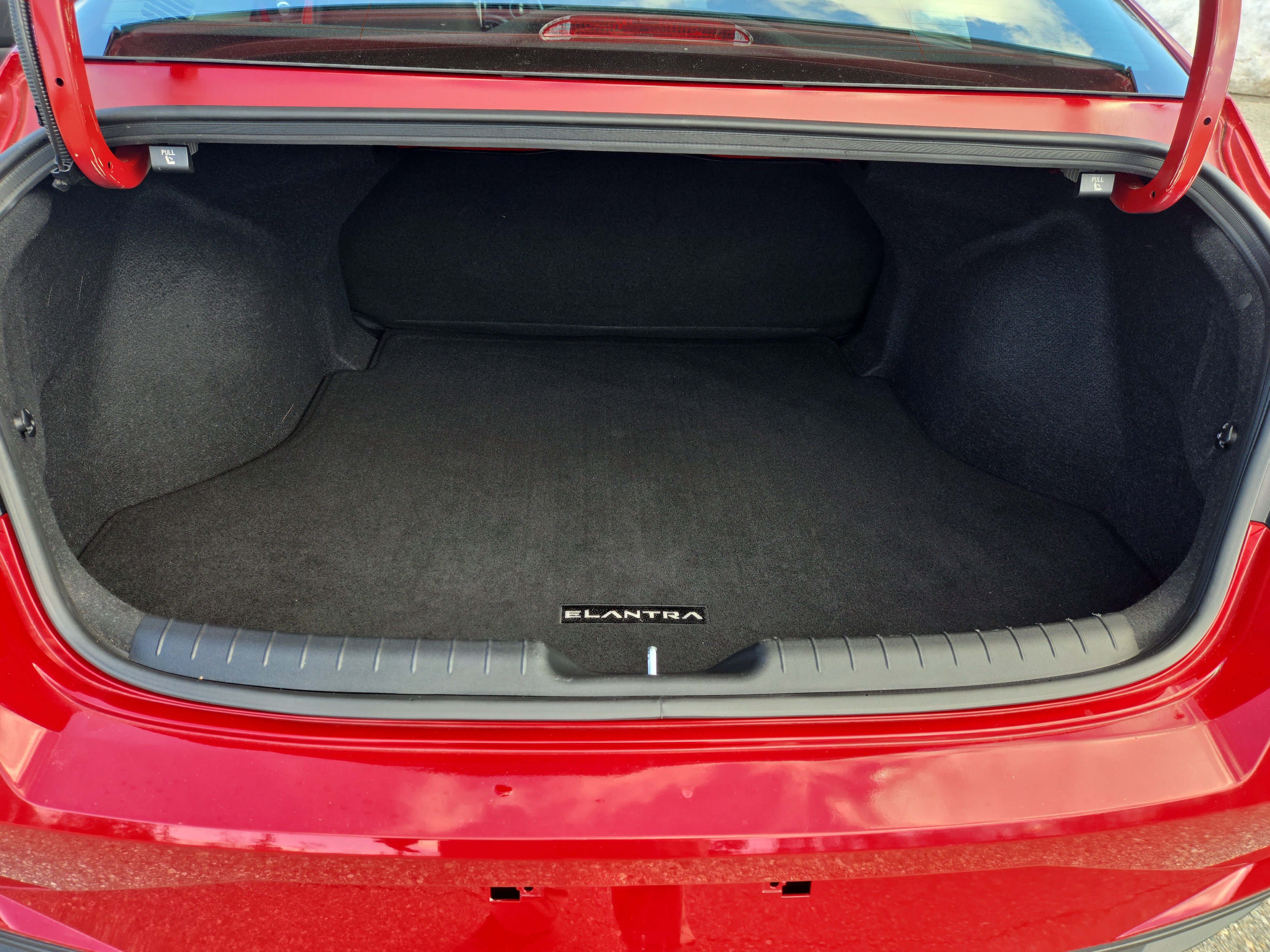 Used 2023 Hyundai Elantra SEL w/ Convenience Package image 17