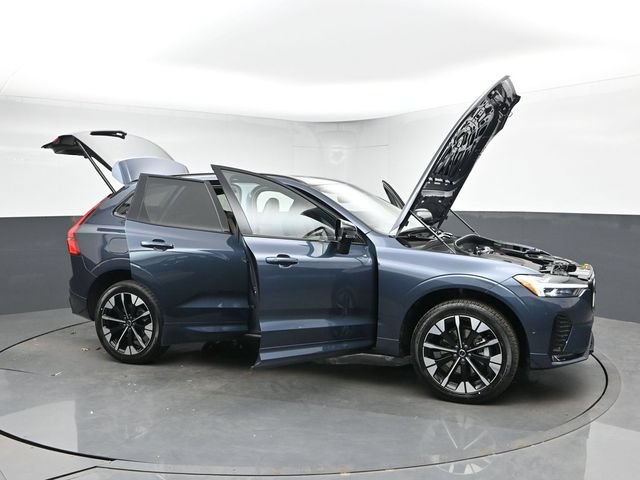 New 2026 Volvo XC60 B5 Plus w/ Protection Package Premier AWD/4WD image 52